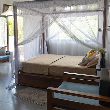 Bed and Breakfast Srimany à Mirissa Extérieur photo