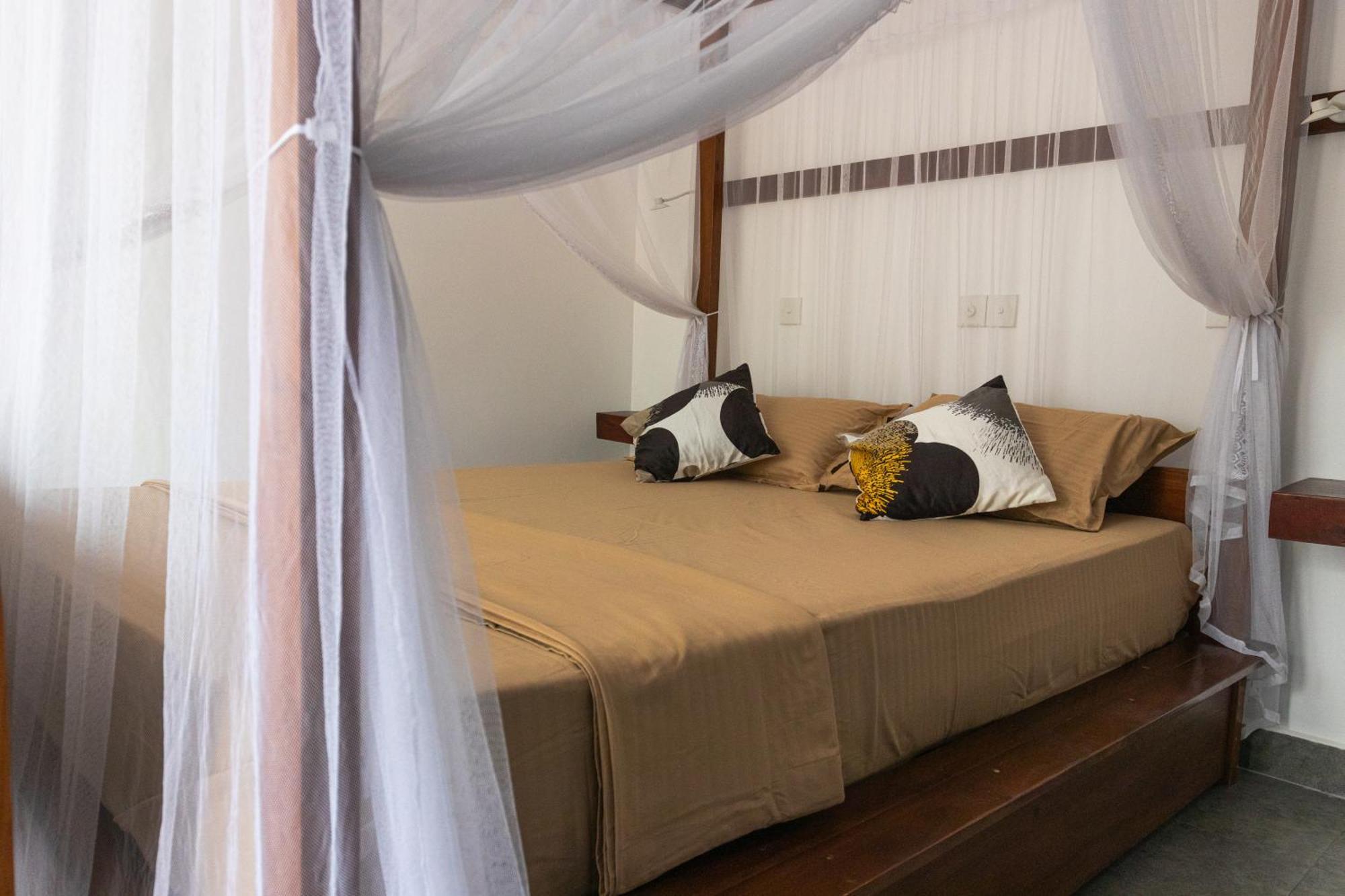 Bed and Breakfast Srimany à Mirissa Extérieur photo
